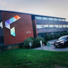 enseigne forme spécifique LOGO TRADECO