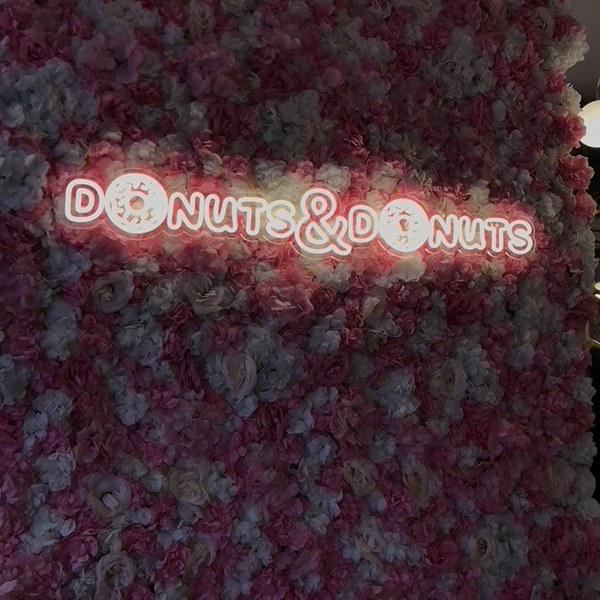néon led DONUTS&DONUTS